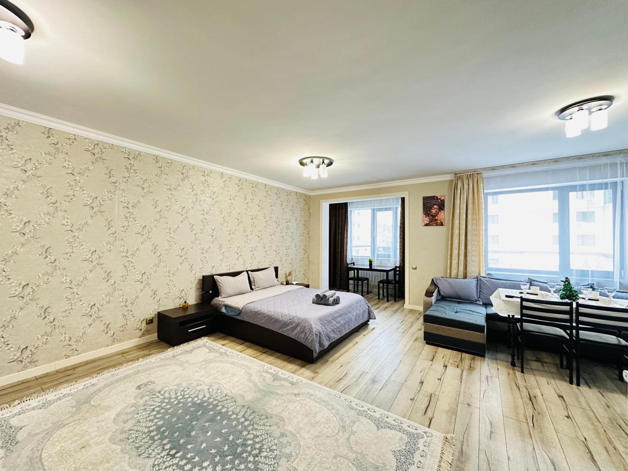 Vostochnyi Park Apartament In The Center Of Almaty Apartment Exterior photo